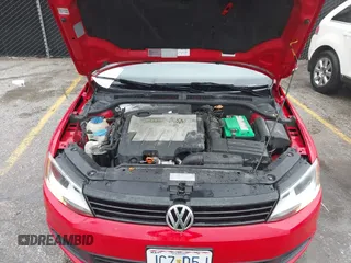 2012 Volkswagen Jetta Sedan TDI with VIN 3VW3L7AJ1CM333438, listed as a IAAI auction lot 41711918 with 105,212 mi miles. Bid and sale history available at carsss.com. Image 10.