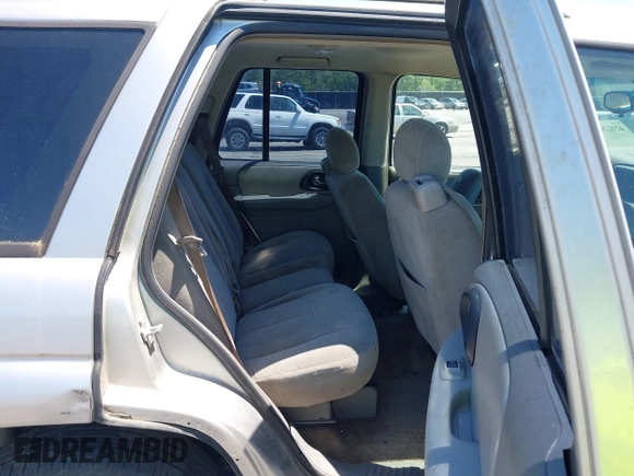 2006 Chevrolet TrailBlazer LS with VIN 1GNDS13S762123961, listed as a IAAI auction lot 42122088 with 241,349 mi miles and . Bid and sale history available at DreamBid. Image 8.