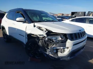 2020 Jeep Compass Latitude с VIN 3C4NJDBBXLT203932, выставлен на аукционе IAAI как лот 41830978 с пробегом 49 421 миль миль и . История ставок и продаж доступна на DreamBid. Изображение 6.