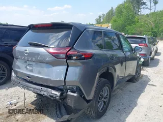 2021 Nissan Rogue S with VIN 5N1AT3AAXMC801894, listed as a IAAI auction lot 42117282 with Not provided miles and . Bid and sale history available at DreamBid. Image 4.