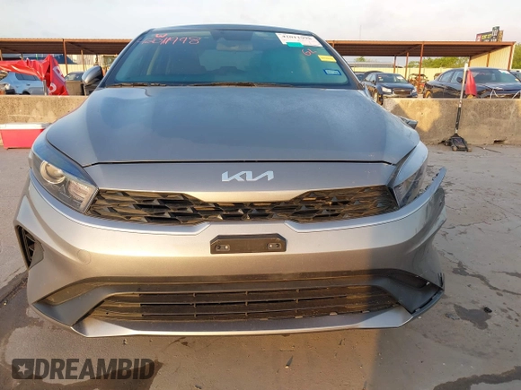 2023 Kia Forte LXS z VIN 3KPF24AD1PE592622, wystawiony jako IAAI lot #42011998 z przebiegiem 20 746 mil mil oraz . Historia ofert i sprzedaży dostępna na DreamBid. Obrazek 12.