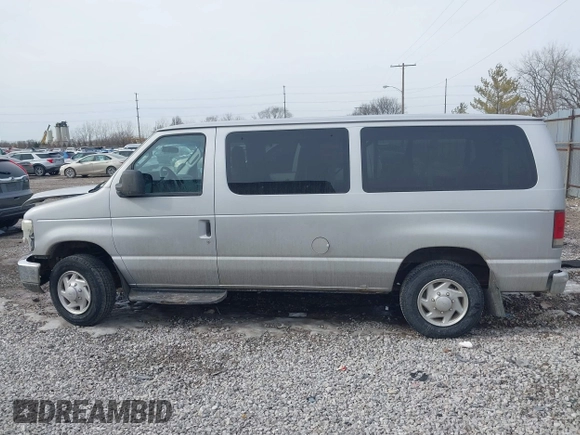 2010 Ford Econoline Passenger XL z VIN 1FBNE3BLXADA77764, wystawiony jako IAAI lot #41457598 z przebiegiem 212 112 mil mil oraz . Historia ofert i sprzedaży dostępna na DreamBid. Obrazek 14.