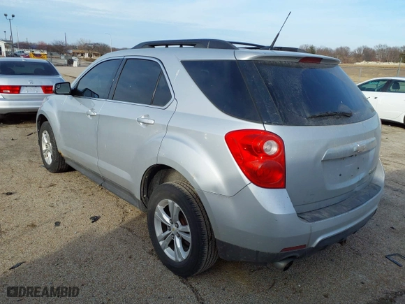 2012 Chevrolet Equinox LT w/2LT with VIN 2GNFLPE58C6310933, listed as a IAAI auction lot 41602733 with 271,815 mi miles. Bid and sale history available at carsss.com. Image 3.