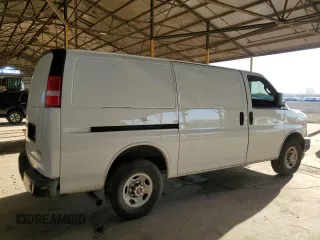 2017 GMC Savana Cargo z VIN 1GTW7AFF3H1297844, wystawiony jako Copart lot #56349845 z przebiegiem 241 498 mil mil oraz Tytuł czysty. Historia ofert i sprzedaży dostępna na DreamBid. Obrazek 3.