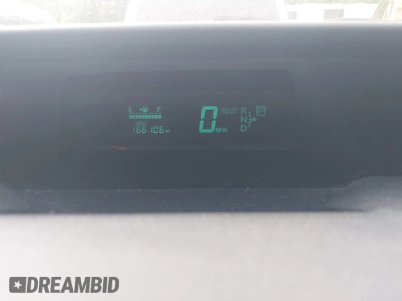 2005 Toyota Prius z VIN JTDKB20U257051452, wystawiony jako IAAI lot #42451660 z przebiegiem 166 106 mil mil oraz . Historia ofert i sprzedaży dostępna na DreamBid. Obrazek 7.
