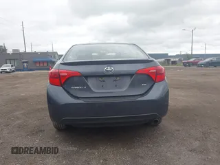 2017 Toyota Corolla L z VIN 5YFBURHE7HP633484, wystawiony jako IAAI lot #42538243 z przebiegiem 80 492 mil mil oraz . Historia ofert i sprzedaży dostępna na DreamBid. Obrazek 16.