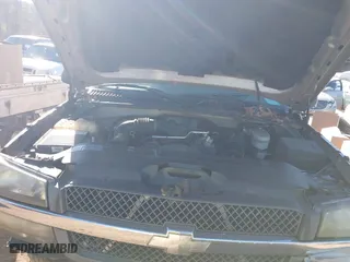 2004 Chevrolet Silverado 1500 Work Truck with VIN 1GCEC19X44Z223064, listed as a IAAI auction lot 41305846 with 228,662 mi miles. Bid and sale history available at carsss.com. Image 10.