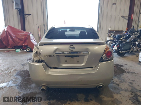 2008 Nissan Altima 2.5 with VIN 1N4AL21E88N538435, listed as a IAAI auction lot 41691649 with 230,967 mi miles. Bid and sale history available at carsss.com. Image 17.