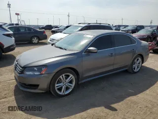 2014 Volkswagen Passat SE z VIN 1VWBN7A30EC078471, wystawiony jako Copart lot #60243135 z przebiegiem 96 862 mil mil oraz Szkoda całkowita • Salvage title. Historia ofert i sprzedaży dostępna na DreamBid. Obrazek 1.