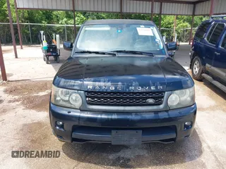 2011 Land Rover Range Rover Sport HSE z VIN SALSF2D40BA710389, wystawiony jako IAAI lot #42250699 z przebiegiem 122 413 mil mil oraz . Historia ofert i sprzedaży dostępna na DreamBid. Obrazek 6.