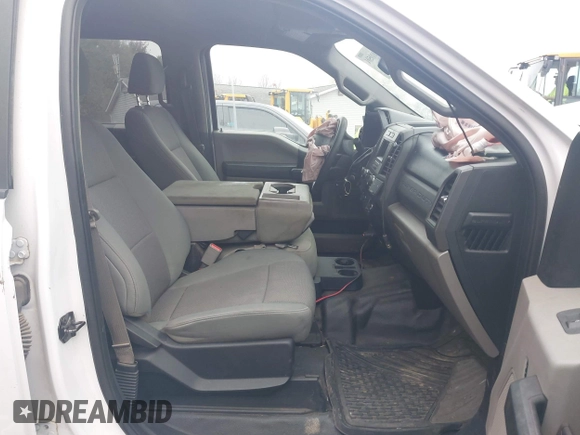 2017 Ford F-250 Lariat z VIN 1FT7W2BTXHEB47795, wystawiony jako IAAI lot #42010501 z przebiegiem 168 108 mil mil oraz . Historia ofert i sprzedaży dostępna na DreamBid. Obrazek 5.