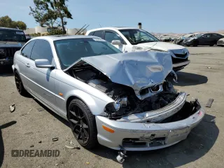 2001 BMW 3 Series 330Ci with VIN WBABN53411JU35558, listed as a Copart auction lot 68663944 with 84,000 mi miles and Salvage Title. Bid and sale history available at carsss.com. Image 4.