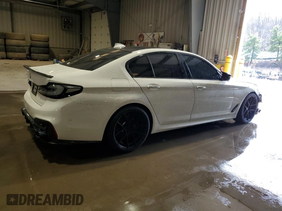 2018 BMW 5 Series M550i xDrive with VIN WBAJB9C5XJB035514, listed as a Copart auction lot 50045425 with 76,325 mi miles and Salvage Title. Bid and sale history available at carsss.com. Image 3.