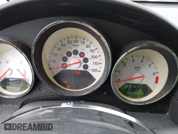 2008 Dodge Caliber SXT z VIN 1B3HB48B58D583486, wystawiony jako IAAI lot #42422405 z przebiegiem 196 700 mil mil oraz . Historia ofert i sprzedaży dostępna na DreamBid. Obrazek 7.