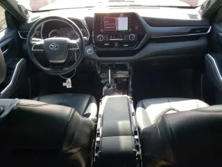 2022 Toyota Highlander XSE z VIN 5TDJZRBH9NS212921, wystawiony jako Copart lot #49280265 z przebiegiem 77 160 mil mil oraz Szkoda całkowita • Salvage title. Historia ofert i sprzedaży dostępna na DreamBid. Obrazek 8.