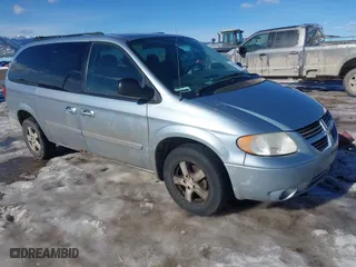2006 Dodge Grand Caravan SXT with VIN 2D4GP44L86R600904, listed as a IAAI auction lot 41645249 with 153,192 mi miles. Bid and sale history available at carsss.com. Image 1.