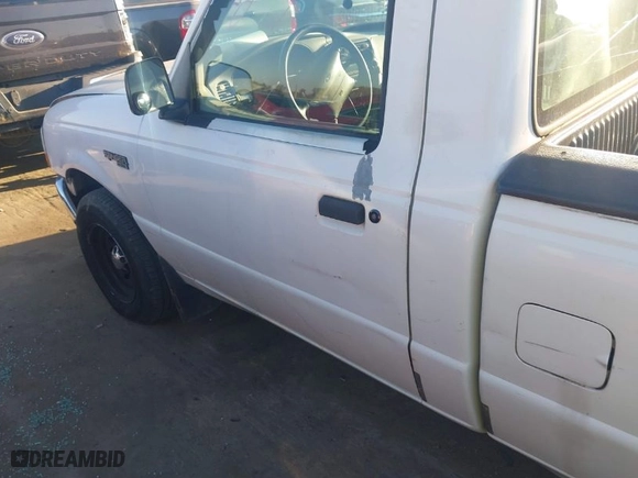 2000 Ford Ranger XL with VIN 1FTYR10C3YPB80375, listed as a IAAI auction lot 41028342 with 165,982 mi miles. Bid and sale history available at carsss.com. Image 15.