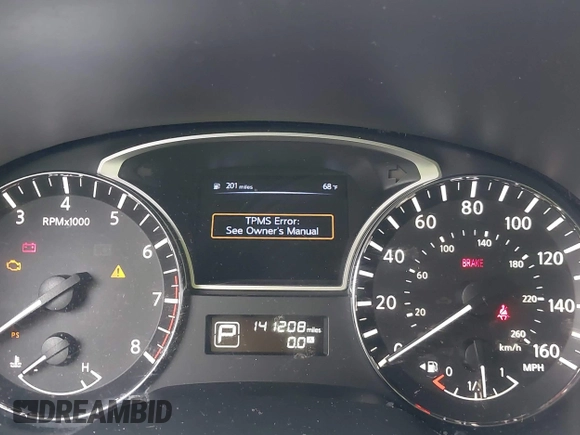 2014 Nissan Pathfinder SV with VIN 5N1AR2MN8EC715394, listed as a IAAI auction lot 42080367 with 141,208 mi miles. Bid and sale history available at carsss.com. Image 7.