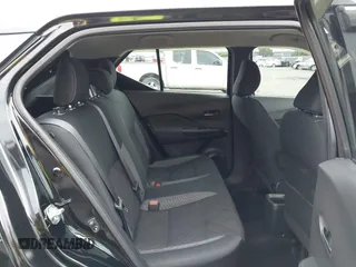 2019 Nissan Kicks SV with VIN 3N1CP5CU5KL543681, listed as a IAAI auction lot 42328297 with 35,736 mi miles and . Bid and sale history available at DreamBid. Image 8.