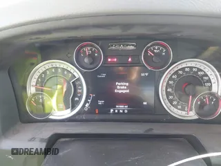 2014 Ram 1500 Big Horn z VIN 1C6RR7GG7ES104383, wystawiony jako IAAI lot #41690102 z przebiegiem 161 883 mil mil oraz . Historia ofert i sprzedaży dostępna na DreamBid. Obrazek 7.