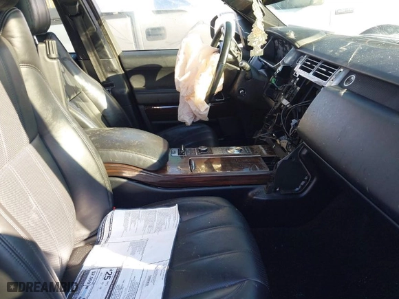2016 Land Rover Range Rover Diesel HSE with VIN SALGS2KF3GA246575, listed as a IAAI auction lot 41190046 with 90,123 mi miles. Bid and sale history available at carsss.com. Image 5.