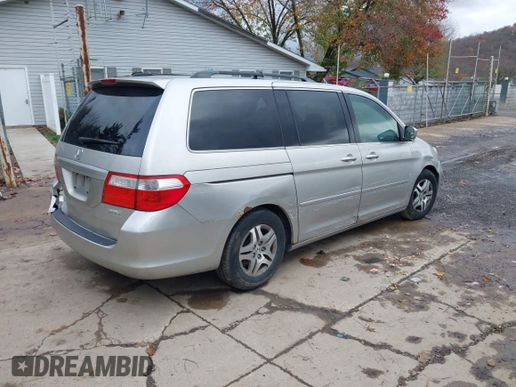2006 Honda Odyssey EX-L with VIN 5FNRL38656B401515, listed as a IAAI auction lot 40887899 with 241,327 mi miles. Bid and sale history available at carsss.com. Image 4.