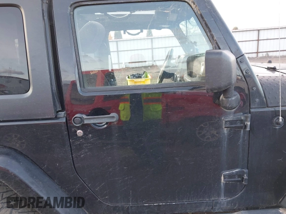 2014 Jeep Wrangler Sahara with VIN 1C4AJWBG5EL247812, listed as a IAAI auction lot 40909884 with 106,475 mi miles and . Bid and sale history available at DreamBid. Image 13.