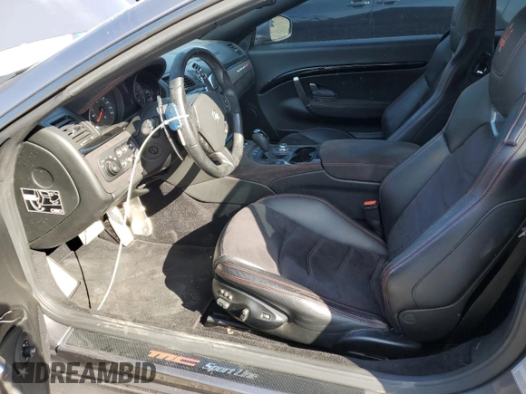 2018 Maserati GranTurismo Sport z VIN ZAM45VMAXJ0310303, wystawiony jako Copart lot #49812583 z przebiegiem 35 520 mil mil oraz . Historia ofert i sprzedaży dostępna na DreamBid. Obrazek 7.