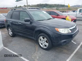 2010 Subaru Forester 2.5X Premium with VIN JF2SH6CC4AH801271, listed as a IAAI auction lot 41866032 with 206,820 mi miles. Bid and sale history available at carsss.com. Image 1.