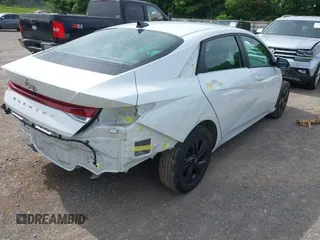 2022 Hyundai Elantra SEL z VIN 5NPLS4AG4NH081332, wystawiony jako IAAI lot #42307790 z przebiegiem 50 541 mil mil oraz . Historia ofert i sprzedaży dostępna na DreamBid. Obrazek 19.
