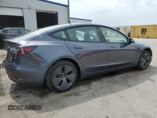 2022 Tesla Model 3 z VIN 5YJ3E1EA1NF368573, wystawiony jako Copart lot #58290615 z przebiegiem 83 229 mil mil oraz Czysty tytuł • Clean title. Historia ofert i sprzedaży dostępna na DreamBid. Obrazek 3.