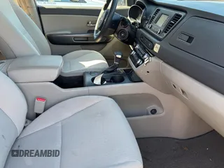 2017 Kia Sedona L with VIN KNDMA5C19H6282891, listed as a Copart auction lot 48910585 with 158,146 mi miles and Clean Title. Bid and sale history available at DreamBid. Image 5.