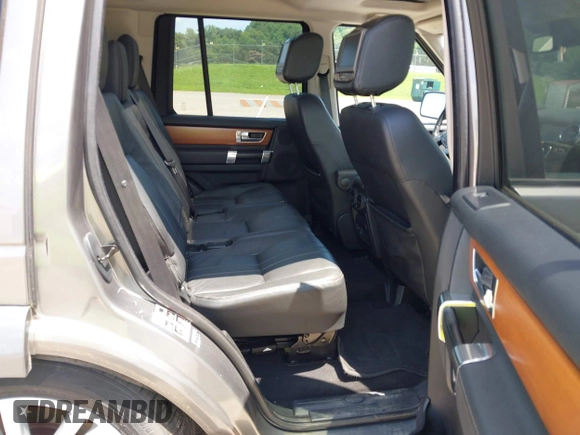 2010 Land Rover LR4 HSE с VIN SALAM2D49AA534104, выставлен на аукционе IAAI как лот 42571548 с пробегом 100 099 миль миль и . История ставок и продаж доступна на DreamBid. Изображение 8.