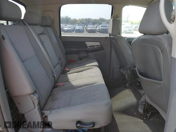 2008 Dodge 2500 SXT z VIN 3D7KS29D88G250992, wystawiony jako Copart lot #51451485 z przebiegiem 261 452 mil mil oraz Szkoda całkowita • Salvage title. Historia ofert i sprzedaży dostępna na DreamBid. Obrazek 11.