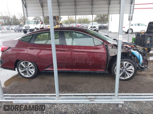 2018 Honda Clarity Plug-In Hybrid Touring with VIN JHMZC5F3XJC005797, listed as a IAAI auction lot 42021622 with 58,307 mi miles. Bid and sale history available at carsss.com. Image 14.