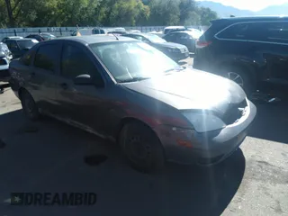 2007 Ford Focus S with VIN 1FAFP34N77W353068, listed as a IAAI auction lot 34978305 with 1 mi miles. Bid and sale history available at carsss.com. Image 1.