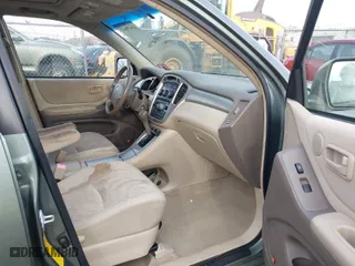 2007 Toyota Highlander Hybrid with VIN JTEHW21A170043868, listed as a IAAI auction lot 41679643 with 213,509 mi miles. Bid and sale history available at carsss.com. Image 5.