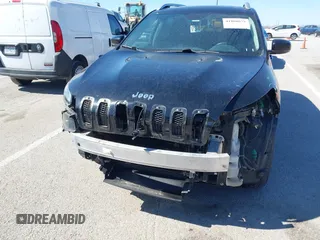 2017 Jeep Cherokee Limited with VIN 1C4PJMDS4HW564127, listed as a IAAI auction lot 41808675 with 144,472 mi miles. Bid and sale history available at carsss.com. Image 6.