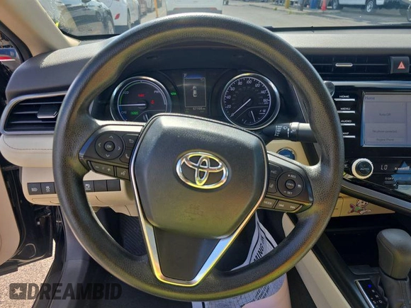 2019 Toyota Camry Hybrid LE z VIN 4T1B31HK0KU511923, wystawiony jako IAAI lot #42566419 z przebiegiem 67 166 mil mil oraz . Historia ofert i sprzedaży dostępna na DreamBid. Obrazek 15.