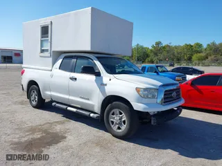 2007 Toyota Tundra SR5 with VIN 5TFBV541X7X020848, listed as a IAAI auction lot 41875538 with 263,235 mi miles. Bid and sale history available at carsss.com. Image 1.