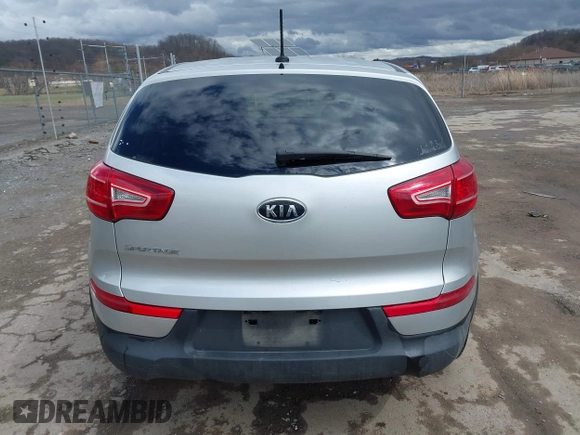 2011 Kia Sportage LX with VIN KNDPB3A21B7059725, listed as a IAAI auction lot 41814298 with 178,023 mi miles and . Bid and sale history available at carsss.com. Image 17.
