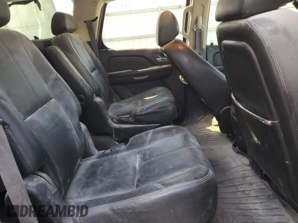 2009 GMC Yukon Denali z VIN 1GKFK03279R279042, wystawiony jako Copart lot #47779045 z przebiegiem 255 869 mil mil oraz Szkody całkowita. Historia ofert i sprzedaży dostępna na DreamBid. Obrazek 11.