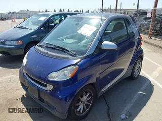 2008 Smart fortwo Pure z VIN WMEEJ31X38K195867, wystawiony jako IAAI lot #42596180 z przebiegiem 53 634 mil mil oraz . Historia ofert i sprzedaży dostępna na DreamBid. Obrazek 2.