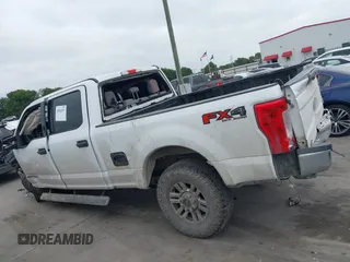 2019 Ford F-250 XL with VIN 1FT7W2BT4KEF15878, listed as a IAAI auction lot 42082697 with 183,497 mi miles and . Bid and sale history available at DreamBid. Image 14.