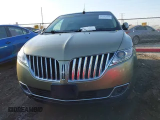 2013 Lincoln MKX z VIN 2LMDJ8JK6DBL06315, wystawiony jako IAAI lot #41737956 z przebiegiem 134 423 mil mil oraz . Historia ofert i sprzedaży dostępna na DreamBid. Obrazek 12.