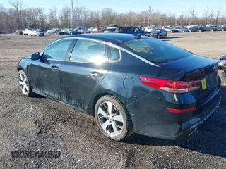 2019 Kia Optima LX with VIN 5XXGT4L37KG368275, listed as a IAAI auction lot 41633444 with 81,136 mi miles. Bid and sale history available at carsss.com. Image 3.