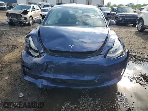 2023 Tesla Model 3 z VIN 5YJ3E1EA3PF627177, wystawiony jako Copart lot #61555235 z przebiegiem 22 340 mil mil oraz Czysty tytuł • Clean title. Historia ofert i sprzedaży dostępna na DreamBid. Obrazek 5.