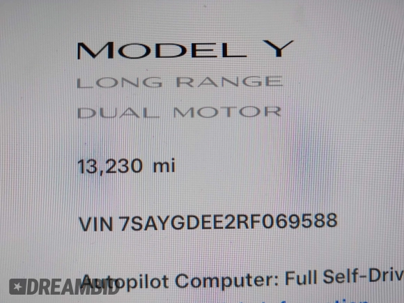 2024 Tesla Model Y Long Range z VIN 7SAYGDEE2RF069588, wystawiony jako IAAI lot #42024180 z przebiegiem 13 230 mil mil oraz . Historia ofert i sprzedaży dostępna na DreamBid. Obrazek 15.