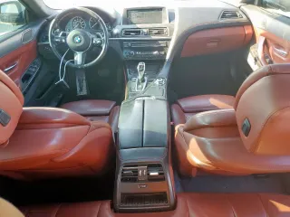2014 BMW 6 Series 640i z VIN WBA6A0C51ED317118, wystawiony jako Copart lot #56189625 z przebiegiem 181 066 mil mil oraz Tytuł czysty. Historia ofert i sprzedaży dostępna na DreamBid. Obrazek 8.