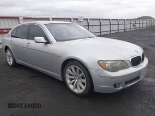 2007 BMW 7 Series 750Li with VIN WBAHN83577DT68489, listed as a IAAI auction lot 41985905 with 149,993 mi miles. Bid and sale history available at carsss.com. Image 1.